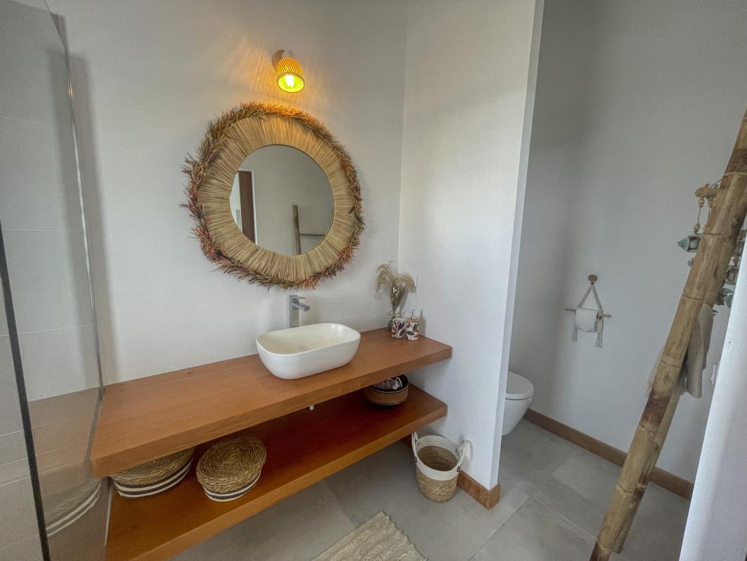 22.Location villa piscine vue mer Saint François Guadeloupe_Chambre 1
